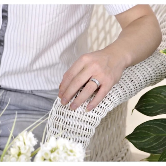 New Unisex Vintage Fashion Wedding Engagement Ring - Picture 3 of 5